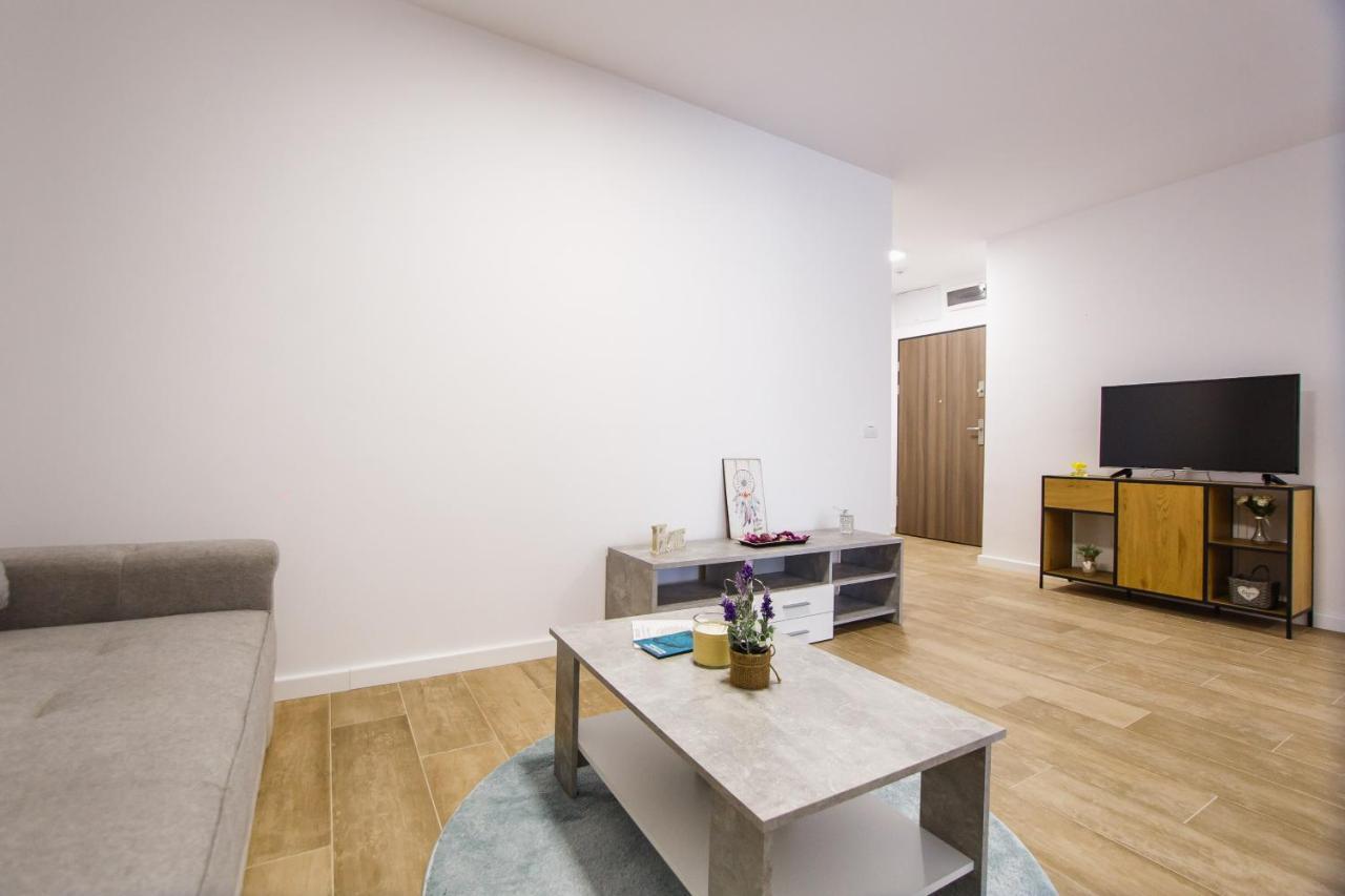Lovely Home At West Residence Oradea Εξωτερικό φωτογραφία