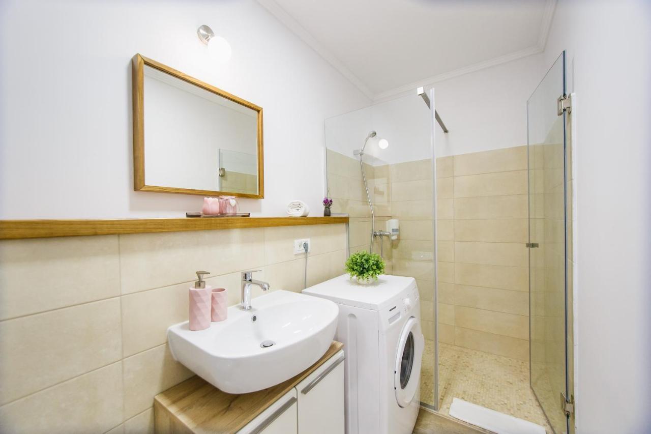 Lovely Home At West Residence Oradea Εξωτερικό φωτογραφία