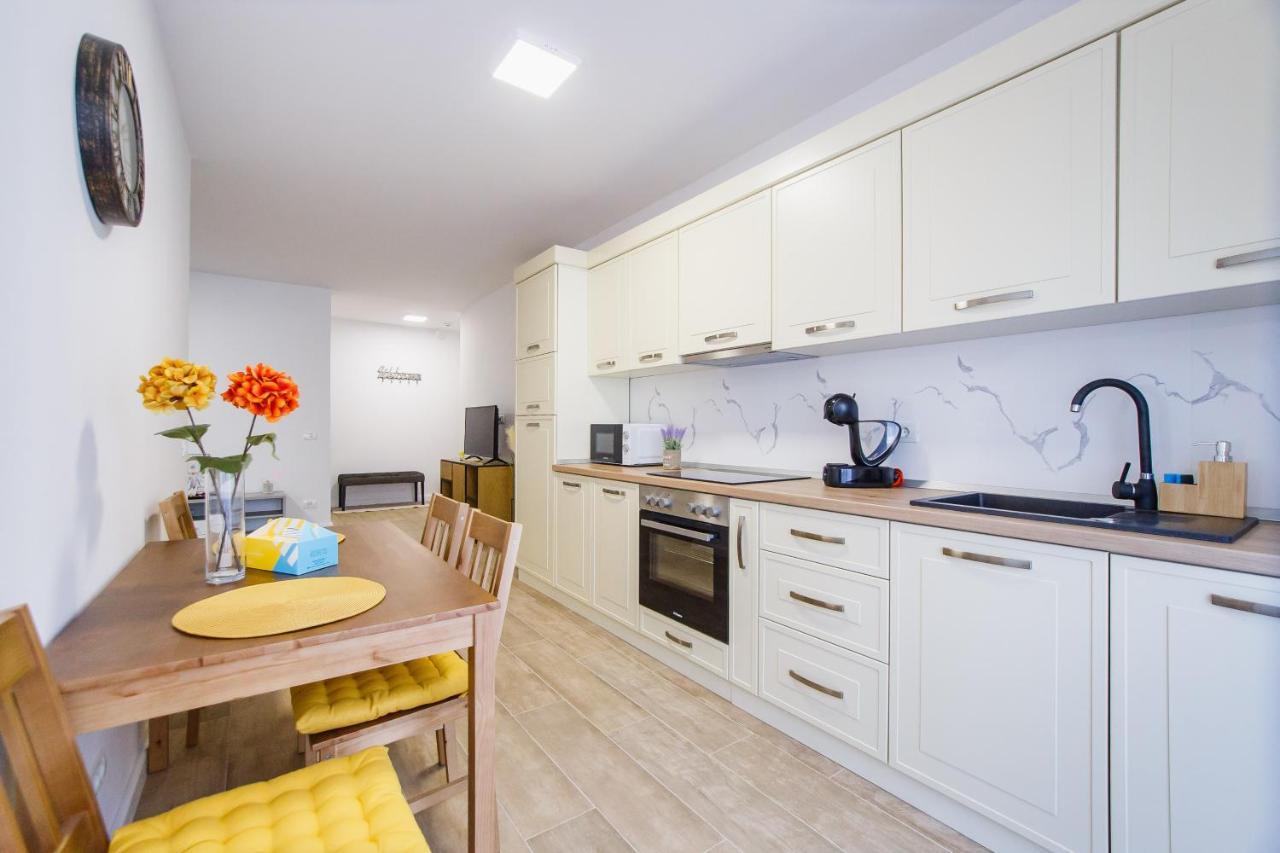 Lovely Home At West Residence Oradea Εξωτερικό φωτογραφία