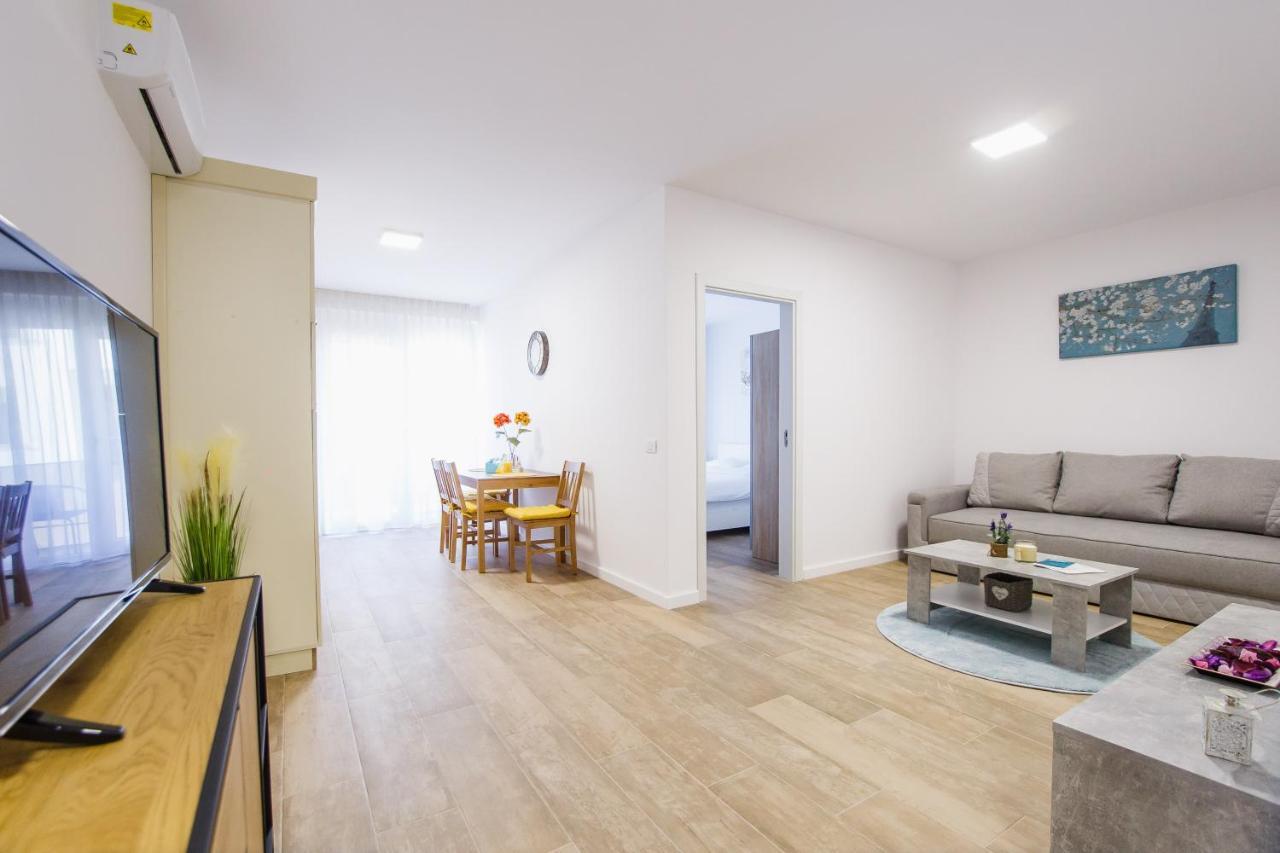 Lovely Home At West Residence Oradea Εξωτερικό φωτογραφία